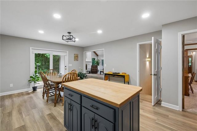 13875 W 67th Street, Shawnee, KS 66216