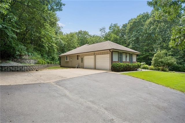 13875 W 67th Street, Shawnee, KS 66216