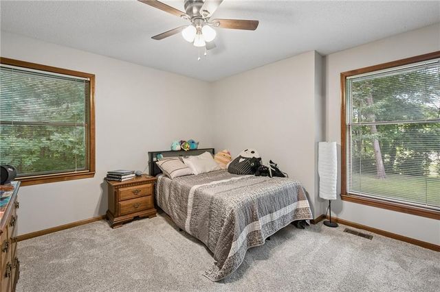 13875 W 67th Street, Shawnee, KS 66216
