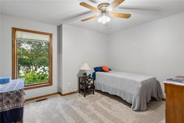 13875 W 67th Street, Shawnee, KS 66216