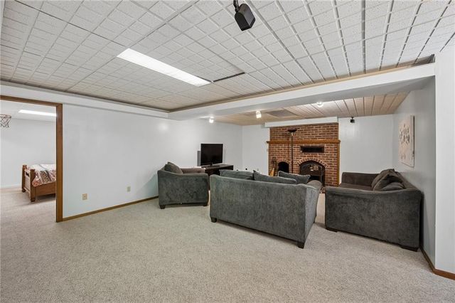 13875 W 67th Street, Shawnee, KS 66216