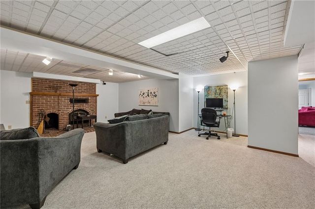 13875 W 67th Street, Shawnee, KS 66216