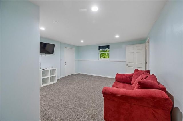 13875 W 67th Street, Shawnee, KS 66216