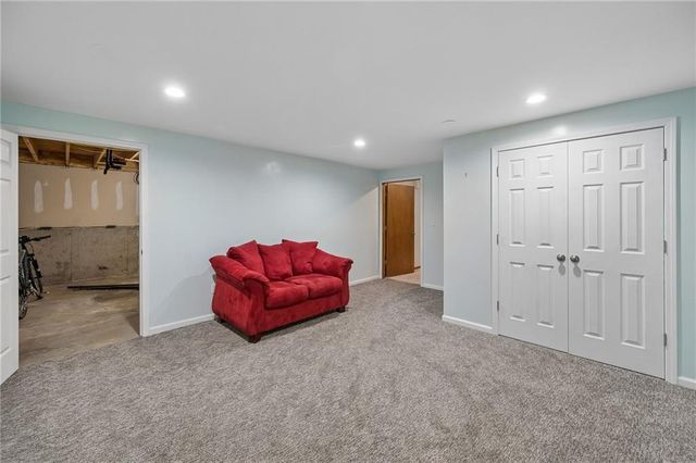 13875 W 67th Street, Shawnee, KS 66216