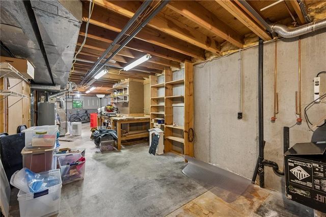 13875 W 67th Street, Shawnee, KS 66216