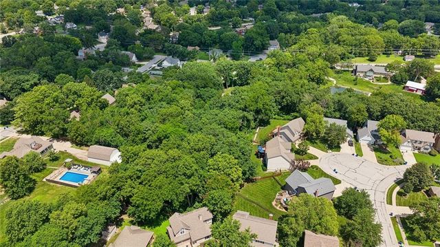 13875 W 67th Street, Shawnee, KS 66216