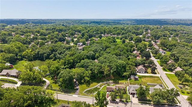 13875 W 67th Street, Shawnee, KS 66216