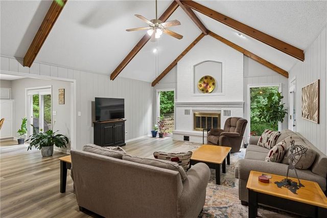 13875 W 67th Street, Shawnee, KS 66216