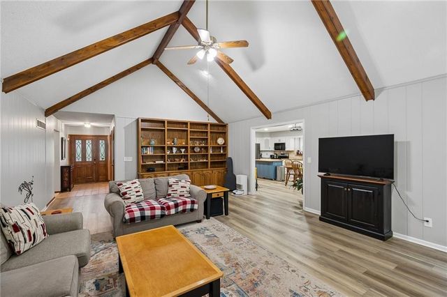 13875 W 67th Street, Shawnee, KS 66216