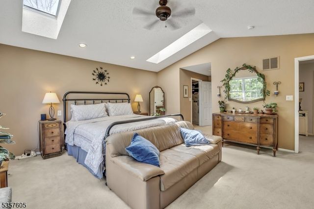 90 Hancock Dr, Morris Twp., NJ 07960