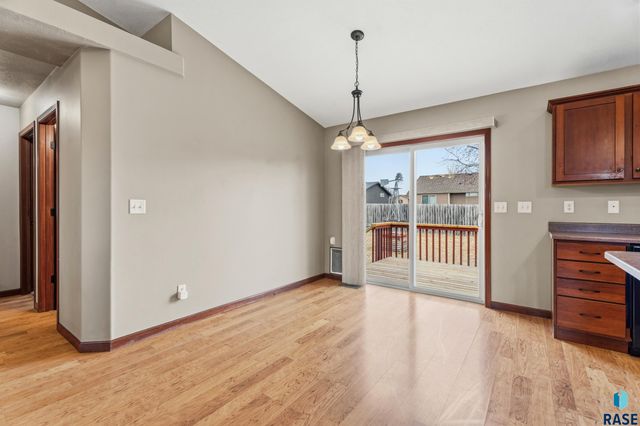 802 Honeysuckle Dr Drive, Harrisburg, SD 57032