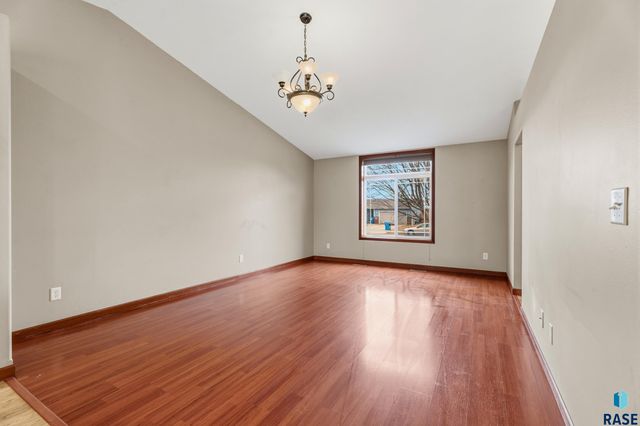 802 Honeysuckle Dr Drive, Harrisburg, SD 57032