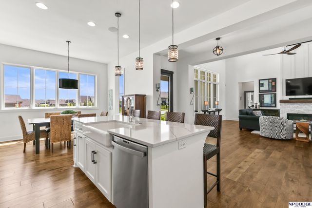 12350 Edward Street, Papillion, NE 68046