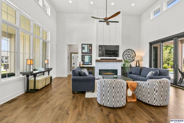 12350 Edward Street, Papillion, NE 68046