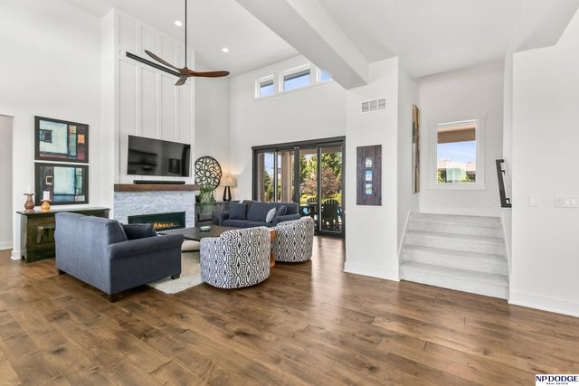 12350 Edward Street, Papillion, NE 68046