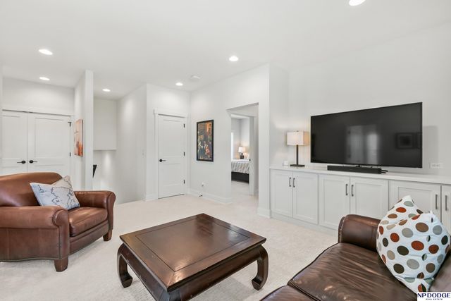 12350 Edward Street, Papillion, NE 68046