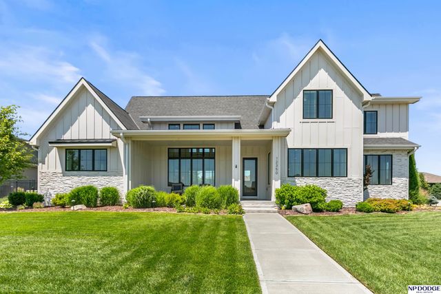 12350 Edward Street, Papillion, NE 68046