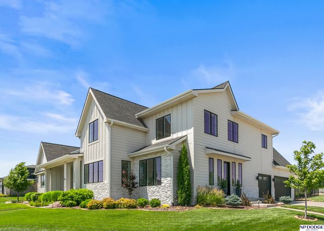 12350 Edward Street, Papillion, NE 68046
