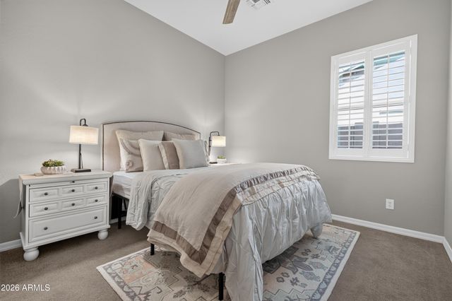 2883 E RIDGEWOOD Lane, Gilbert, AZ 85298