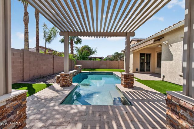 2883 E RIDGEWOOD Lane, Gilbert, AZ 85298