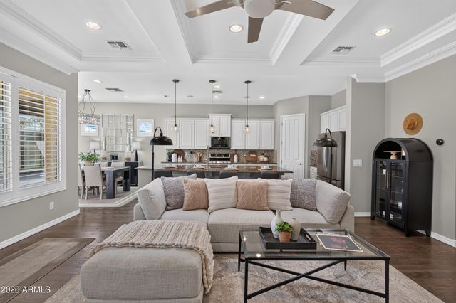 2883 E RIDGEWOOD Lane, Gilbert, AZ 85298