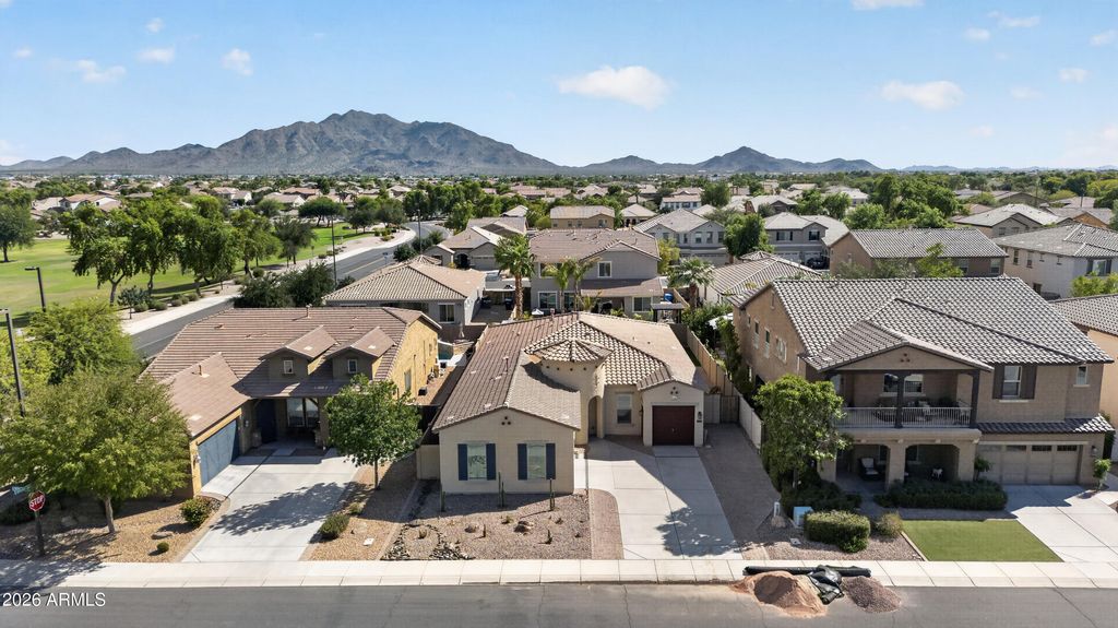 2883 E RIDGEWOOD Lane, Gilbert, AZ 85298 — photo 3
