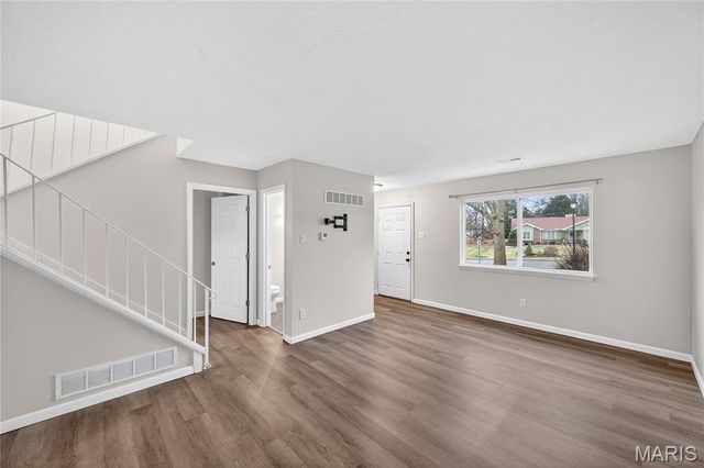 2305 Gascony Drive 2305, Lake St Louis, MO 63367