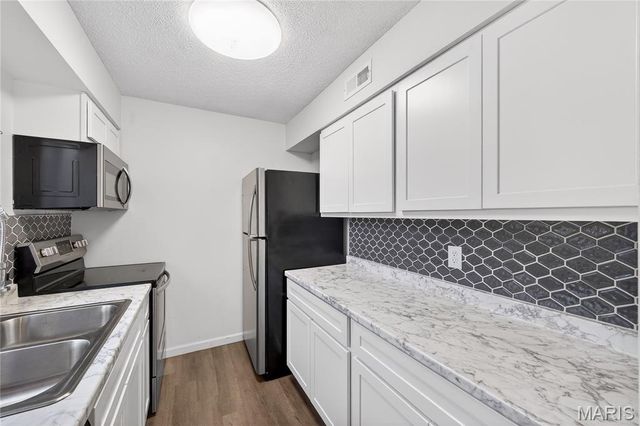 2305 Gascony Drive 2305, Lake St Louis, MO 63367