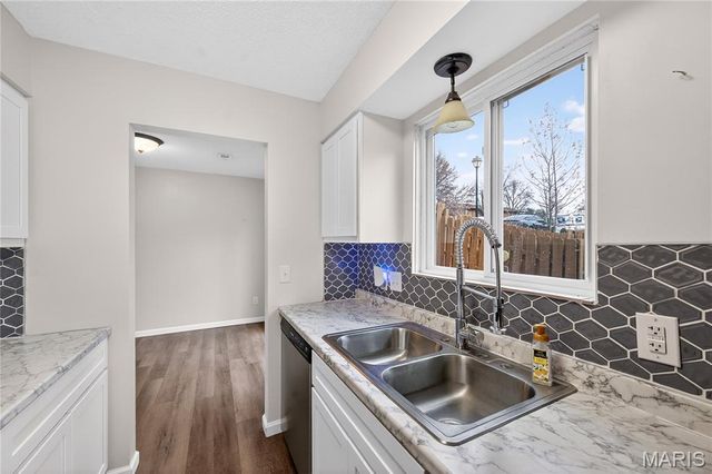 2305 Gascony Drive 2305, Lake St Louis, MO 63367