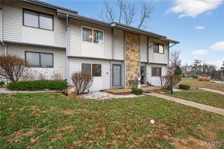 2305 Gascony Drive 2305, Lake St Louis, MO 63367