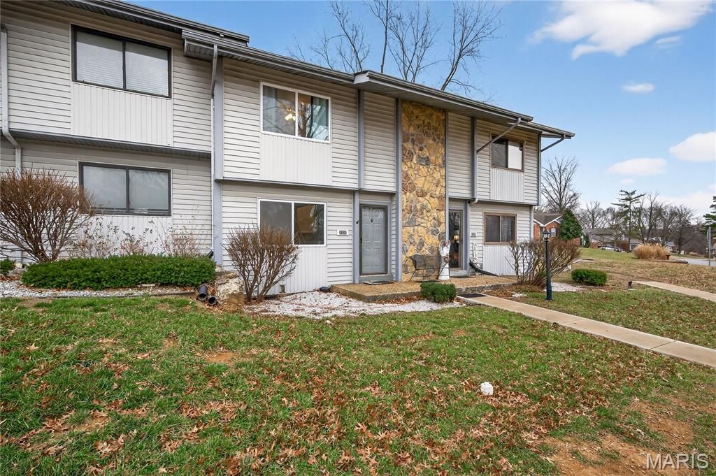 2305 Gascony Drive 2305, Lake St Louis, MO 63367