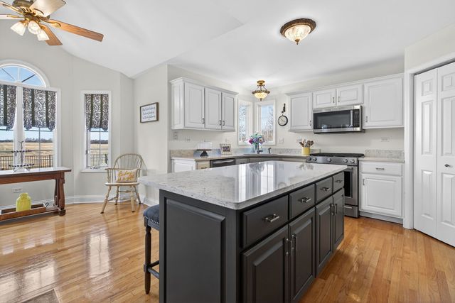 481 Kingston Drive, New Lenox, IL 60451