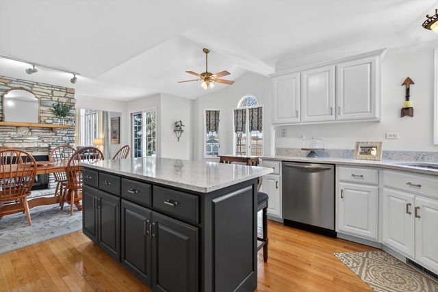 481 Kingston Drive, New Lenox, IL 60451