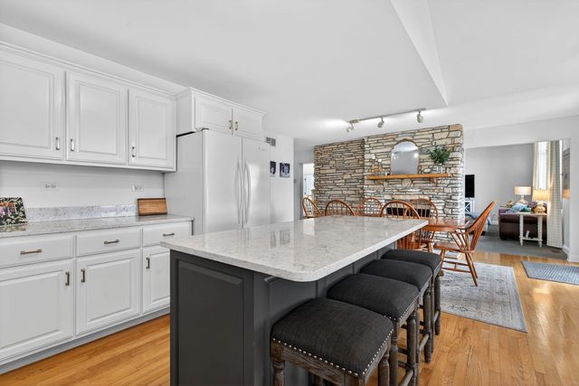 481 Kingston Drive, New Lenox, IL 60451