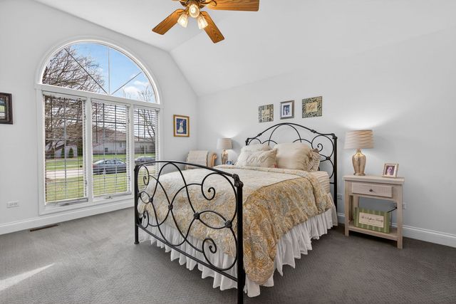 481 Kingston Drive, New Lenox, IL 60451