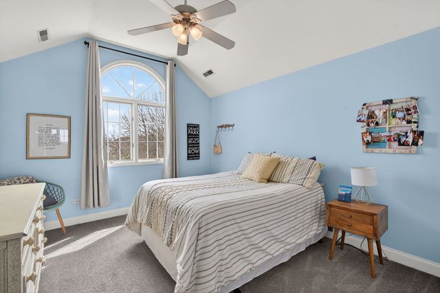 481 Kingston Drive, New Lenox, IL 60451