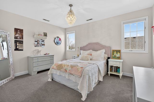 481 Kingston Drive, New Lenox, IL 60451