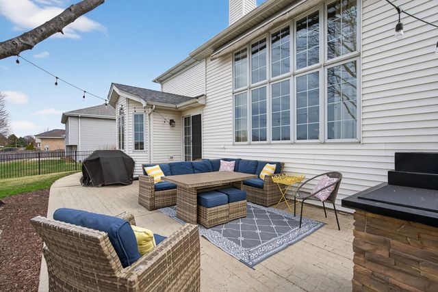 481 Kingston Drive, New Lenox, IL 60451