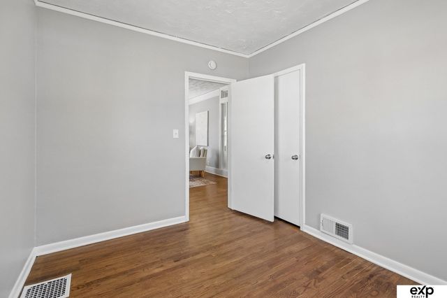 4855 Maple Street, Omaha, NE 68104