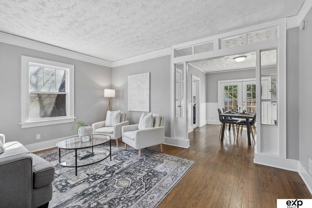 4855 Maple Street, Omaha, NE 68104