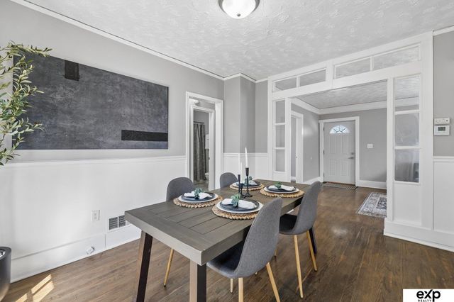 4855 Maple Street, Omaha, NE 68104