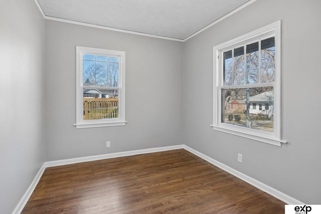 4855 Maple Street, Omaha, NE 68104