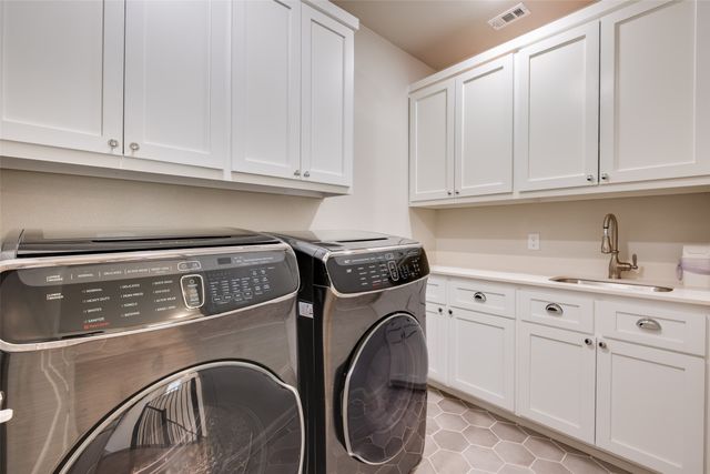 7124 Soto Street, Dallas, TX 75223