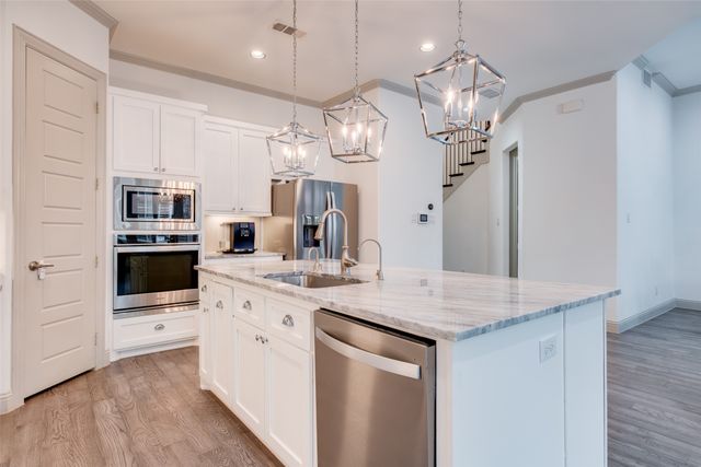 7124 Soto Street, Dallas, TX 75223