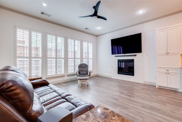 7124 Soto Street, Dallas, TX 75223