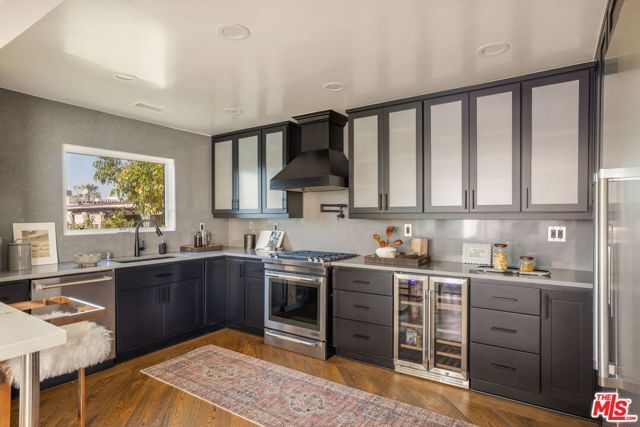 3701 Multiview Drive, Los Angeles, CA 90068
