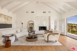 3701 Multiview Drive, Los Angeles, CA 90068