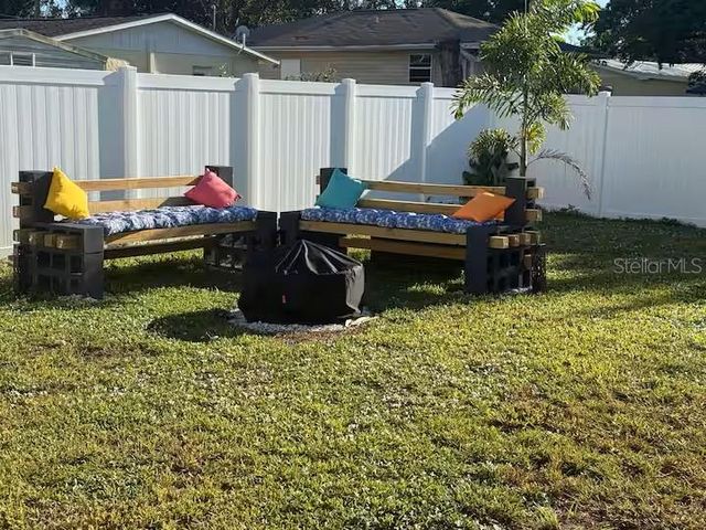 525 SHOWALTER AVENUE, Punta Gorda, FL 33950