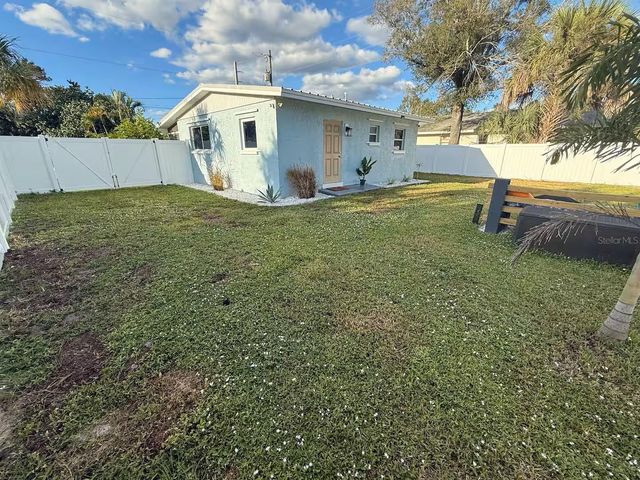 525 SHOWALTER AVENUE, Punta Gorda, FL 33950