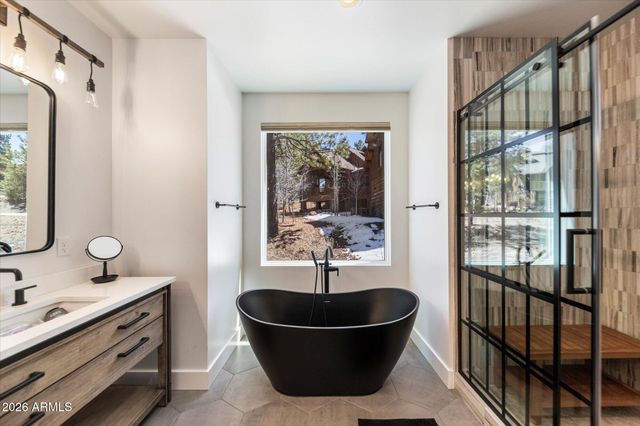 3560 S Clubhouse Circle, Flagstaff, AZ 86005